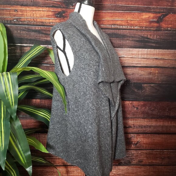Eddie Bauer L Angora Rabbit Blend Draped Sweater Vest Gray Cable Knit - Picture 2 of 11